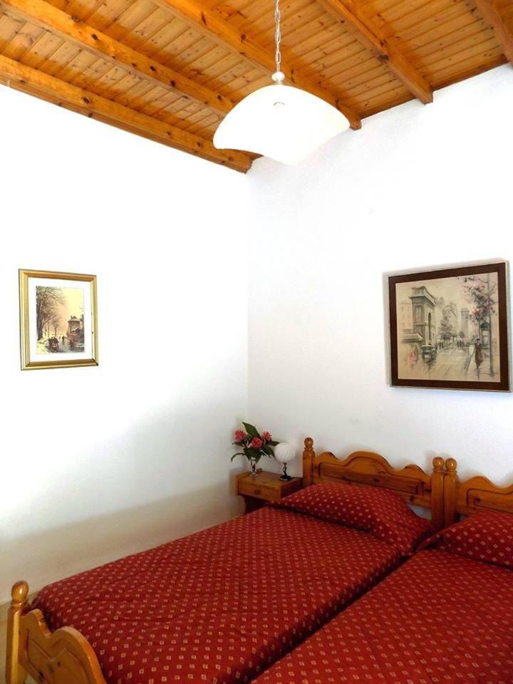 Katerina's Agios Gordios (Corfu)